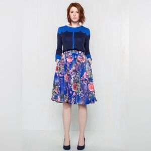 MODCLOTH Floral A-Line Swing Midi Skirt Size Medium High Waist Blue Pink Medium